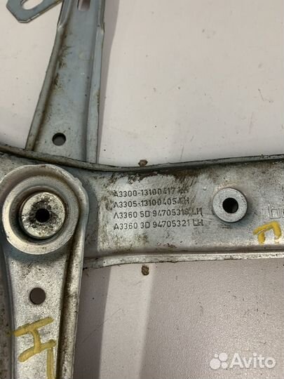 Astra H стеклоподъемник передний левый 13100417