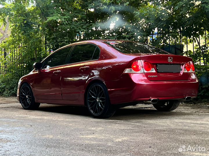 R18 Pirelli Powergy 225/40, PCD 5x114.3 DIA 60.1