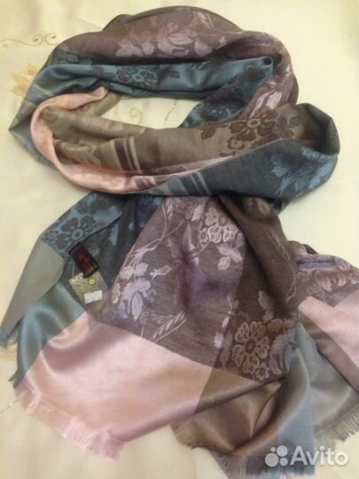 Женские палантины