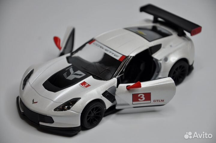 Модель автомобиля Chevrolet Corvette C7.R металл