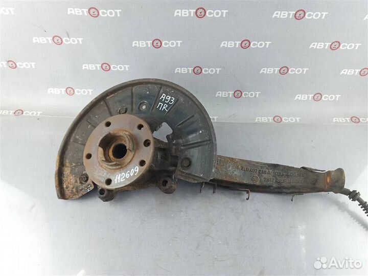 Кулак поворотный передний правый VW Touareg 7L 20