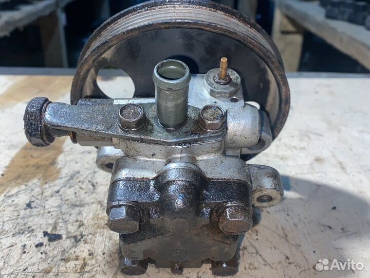 Насос гидроусилителя Kia Hyundai 5710038100