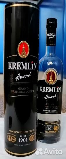 Бутылки из-под элитной водки «Kremlin Award» 0,7 л