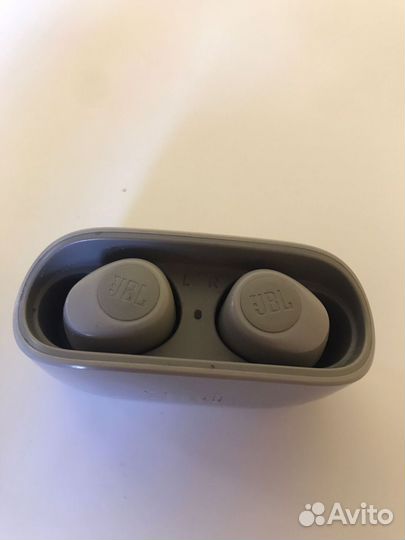 Беспроводные наушники jbl wave 100 TWS