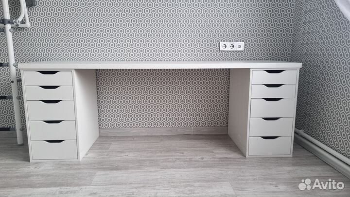 Письменный стол IKEA белый