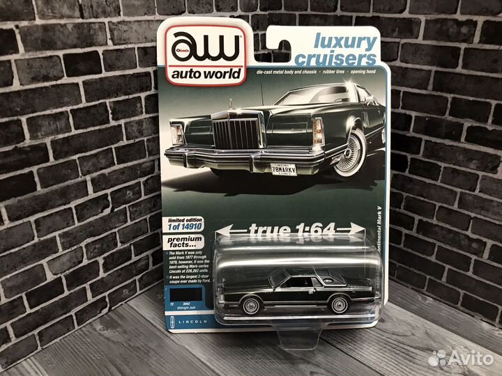 Auto World Lincoln Continental Mark V Green