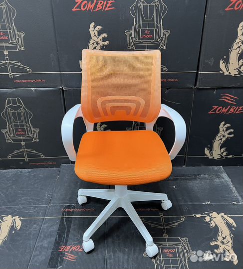 Компьютерное кресло новое