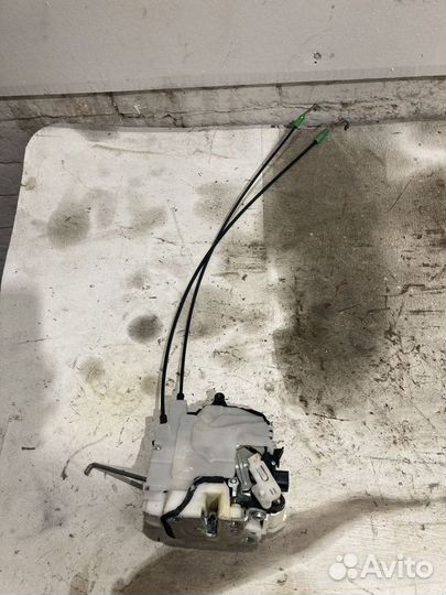 Замок двери задней левой Mitsubishi Outlander 2