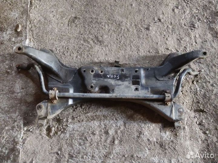 Подрамник Chery Fora