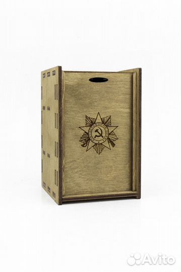 Коробка деревянная подарочная