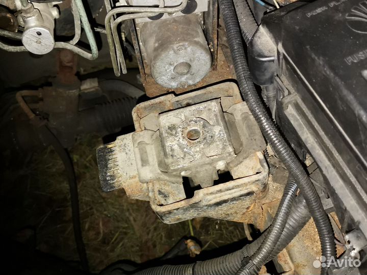 Подушка двигателя, кпп daewoo leganza