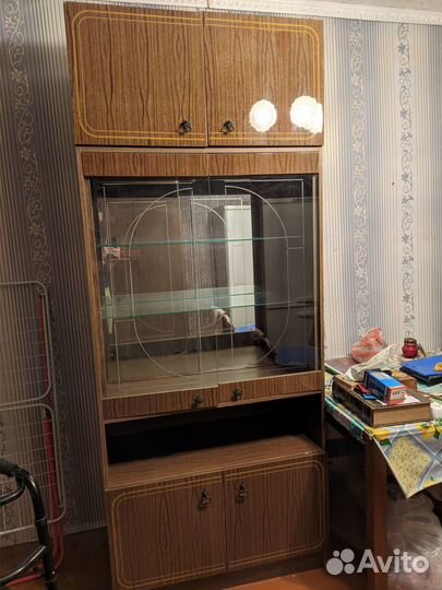 Продам сервант