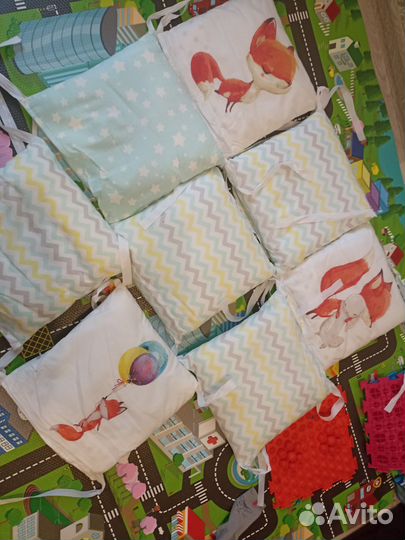 Бортиком подушки в кроватку