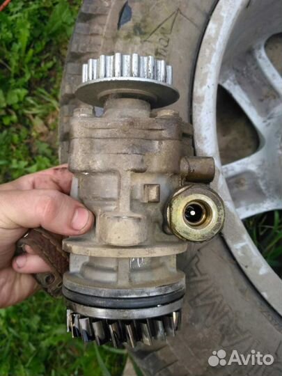 Насос гур 5.0l V-10 VW Touareg / Туарег 02-10