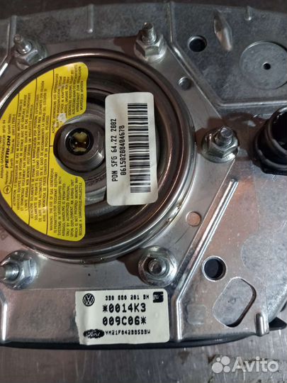 Подушка безопасности руля VW Sharan 1