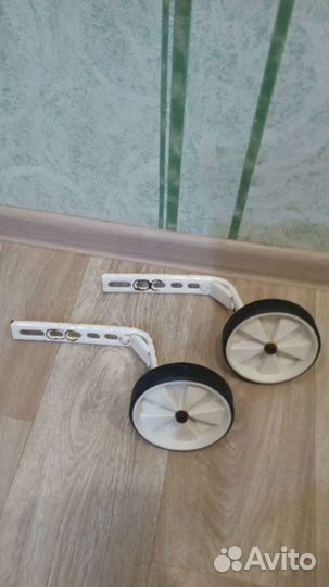 Боковые колеса