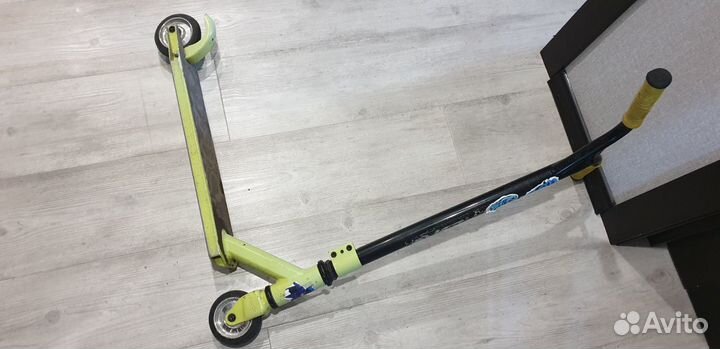 Трюковой самокат