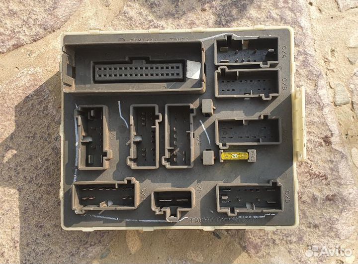 Блок предохранителей салона Форд Фокус 1 Focus 1