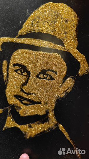 Золотые блёстки, золотой песок россыпью