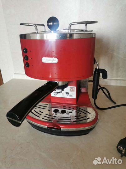 Кофеварка рожковая delonghi