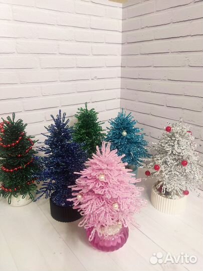 Декоративная елочка из бисера