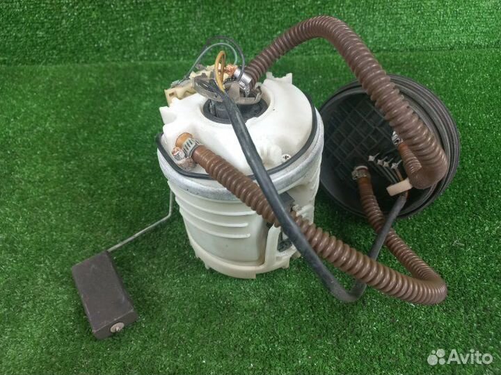 Топливный насос Volkswagen Golf 1H1