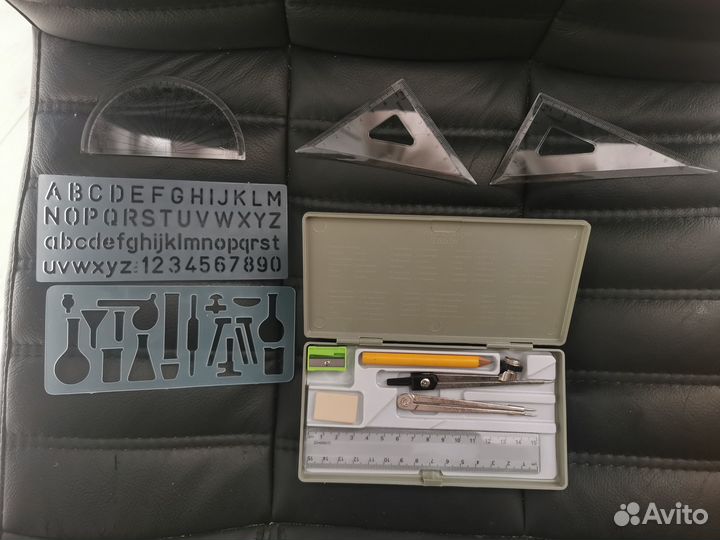 Готовальня новая