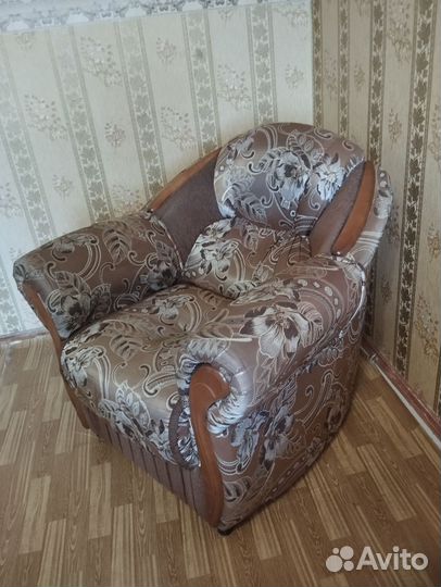 Диван и кресло