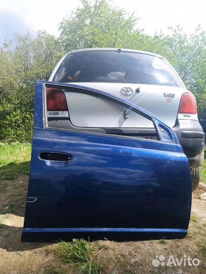 Правая передняя пассажирская дверь