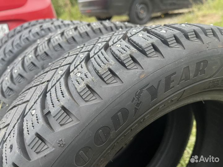 Goodyear UltraGrip Arctic 2 205/55 R16 94T