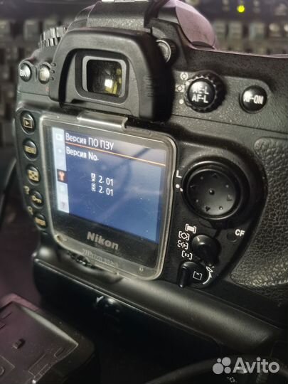 Nikon D200 с ручкой\ ду\4гб\4 аккума