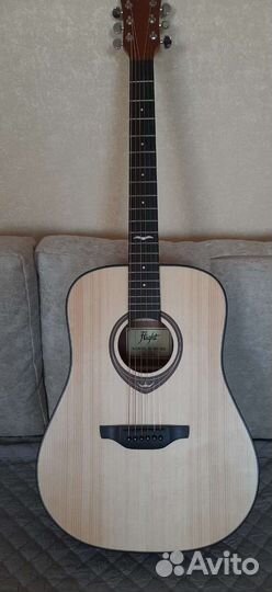 Гитара акустическая