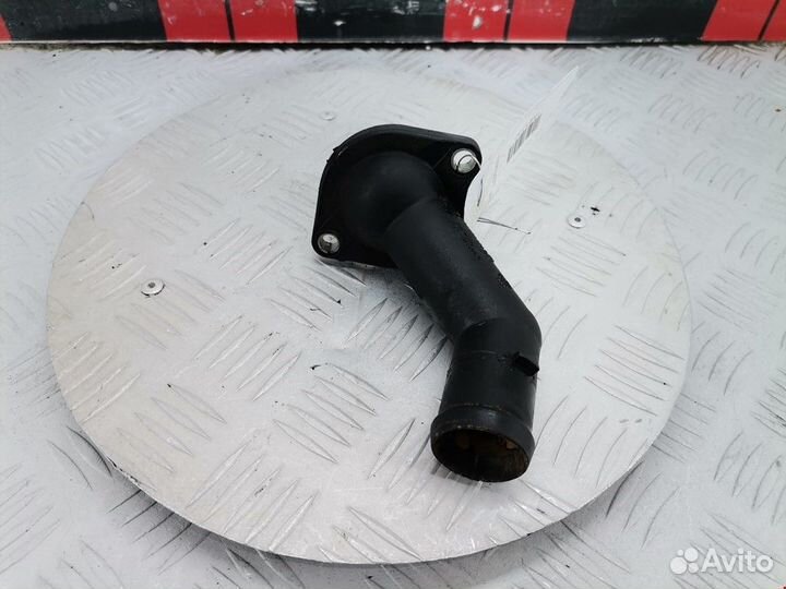 Корпус термостата Volkswagen Golf 4 2002