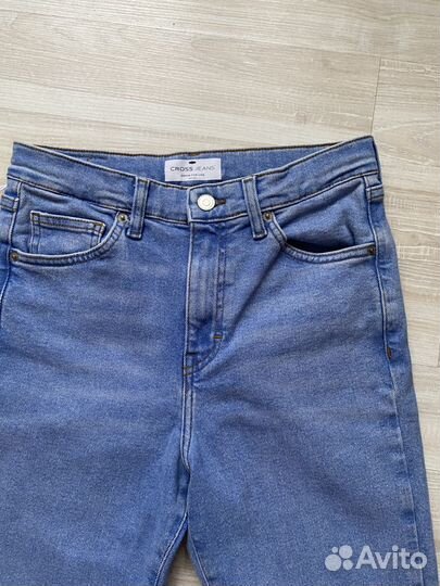 Джинсы женские