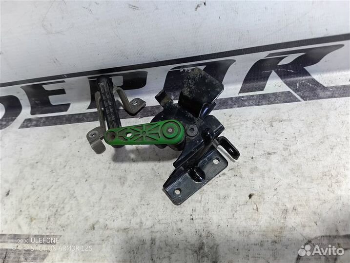 Датчик уровня подвески задний Volkswagen Passat B8