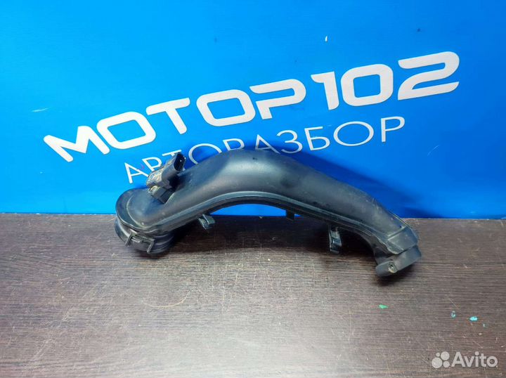 Патрубок Volkswagen Golf A6