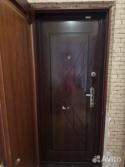 Продать входную дверь
