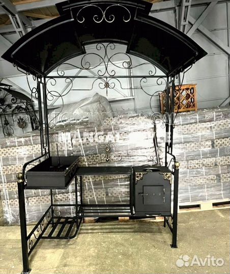 Мангал с крышей