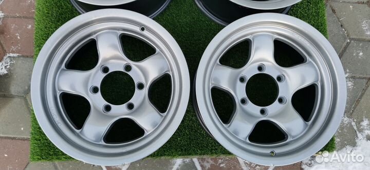 Литые диски 4х4 Engineering 16x8J ET0