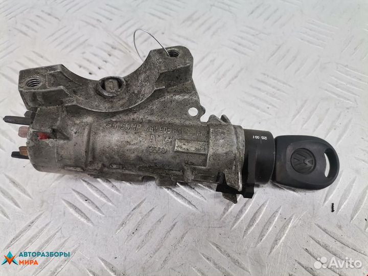 Замок зажигания Audi A3 8L 1998 4B0905851B