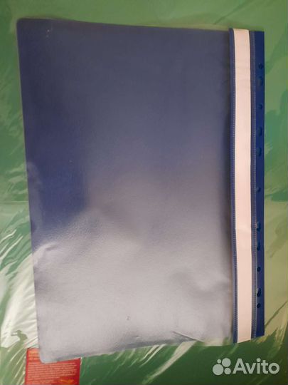 Папка с файлами. Папка-конверт с кнопкой