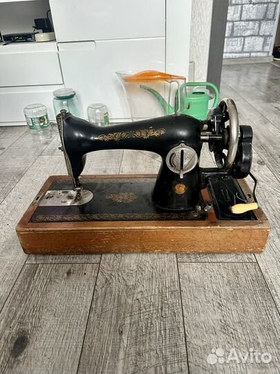 Швейная машина