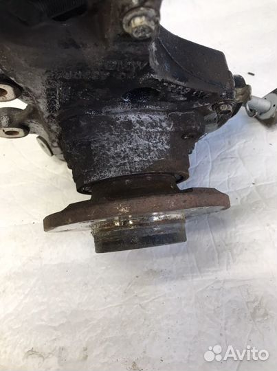 Кулак задний левый в сборе BMW X3 F25 X4 F26