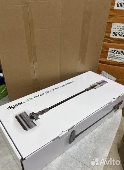 Пылесос Dyson v12s