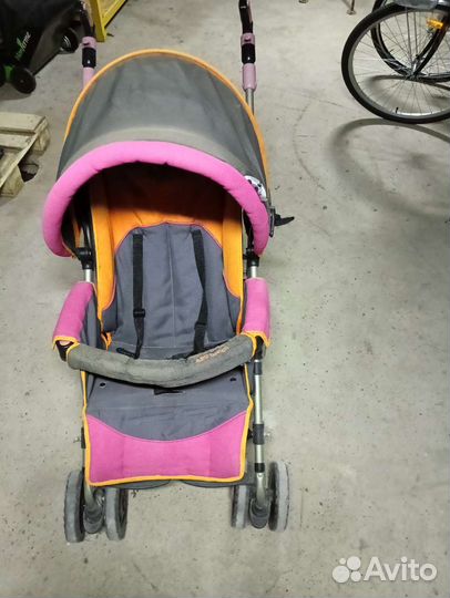 Прогулочная коляска