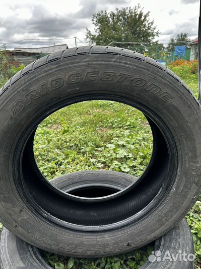 Bridgestone Dueler H/T 215/60 R17