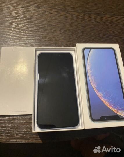 iPhone xr 64gb blue