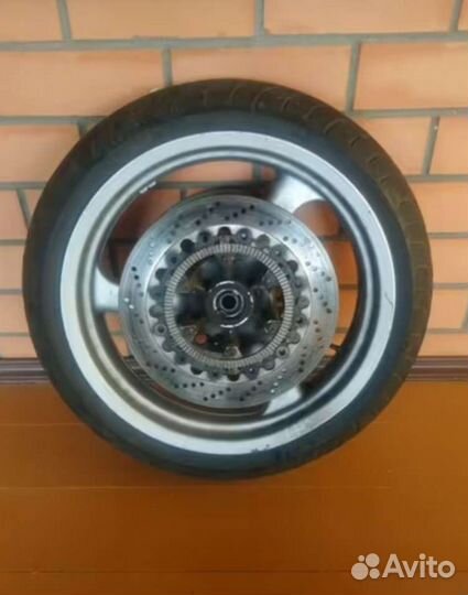 Колесо мотоцикла BMW в сборе