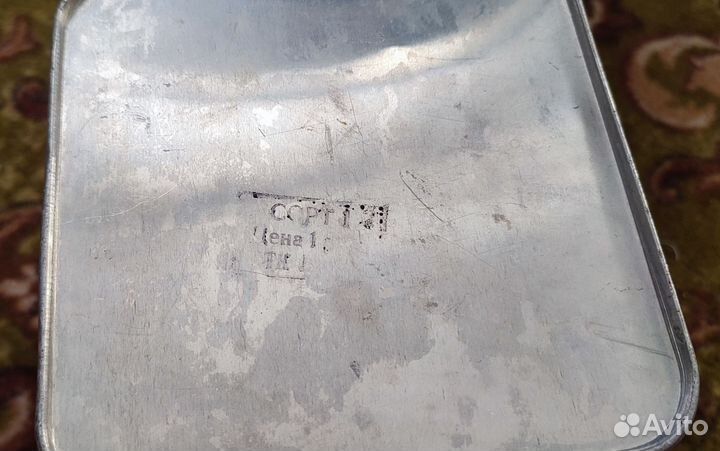 Жестяная банка для крупы