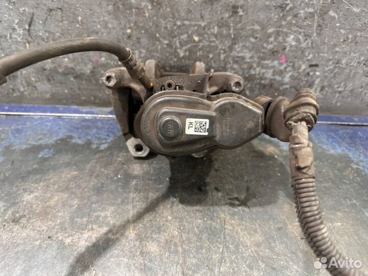 Суппорт задний левый Bmw 5 F10 N55B30A 3.0T